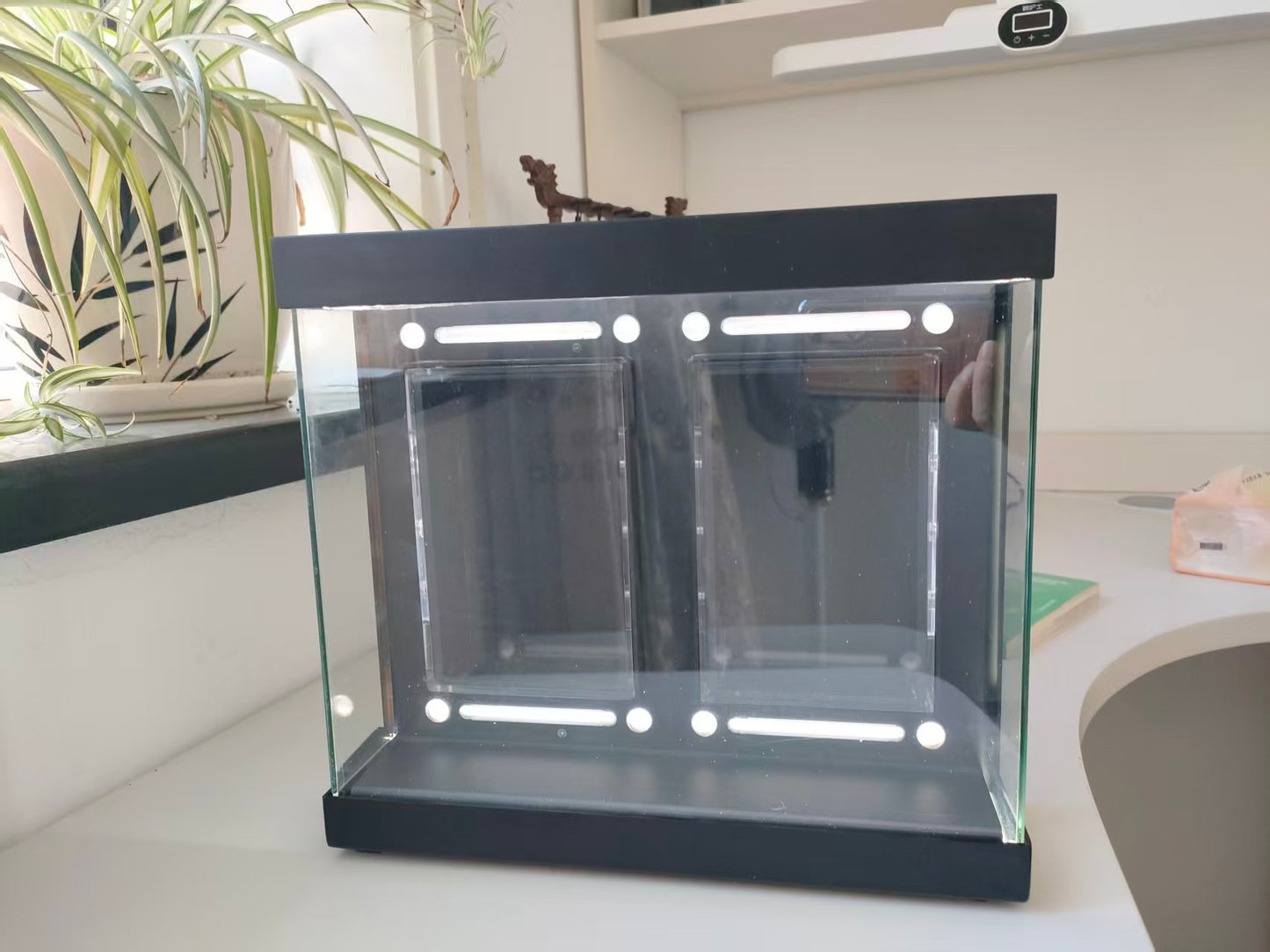 QuirkShelv™ Aluminum 2-Card Display Case for Graded Cards